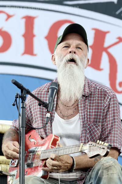 SEASICK STEVE - 2015-07-04 - BELFORT - Presqu'ile du Malsaucy - 